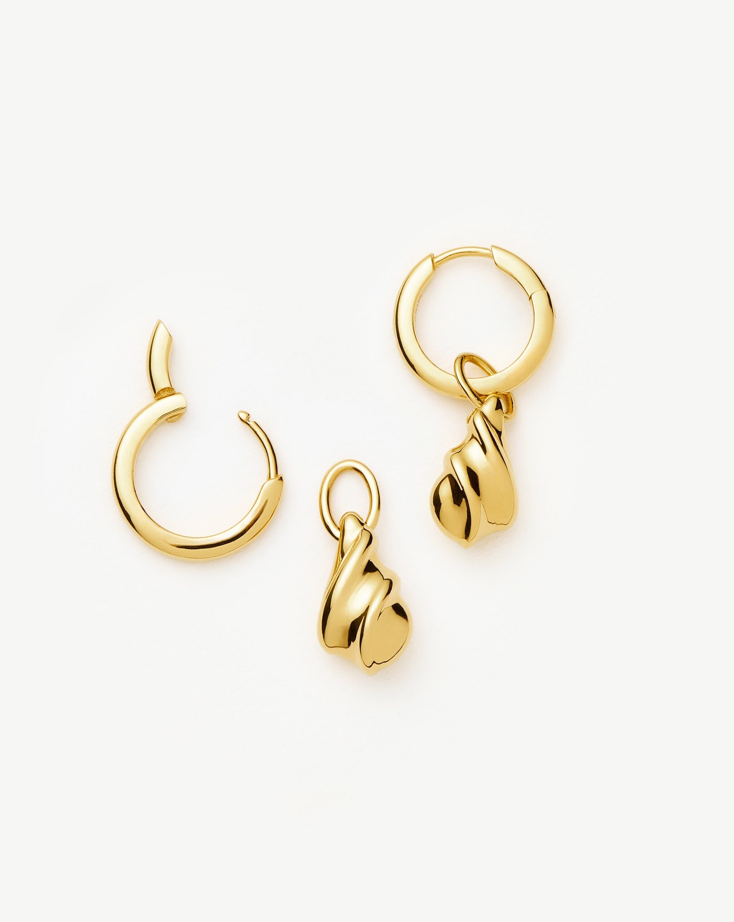 Savi Ridge Droplet Charm Earrings | 18ct Gold Vermeil